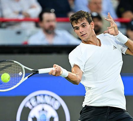 Rafael Hodar je znova premagal Muzettija in nadaljeval uspešen nastop na turnirju Montreal Masters