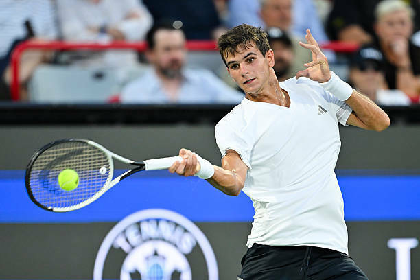 Rafael Hodar je znova premagal Muzettija in nadaljeval uspešen nastop na turnirju Montreal Masters