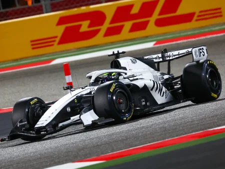 Cadillac sredi svoje prve sezone v Formuli 1 nepričakovano zamenja šefa ekipe