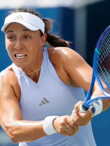 Coco Gauff premaga Jessico Pegula in osvoji naslov WTA 1000 v Cincinnatiju