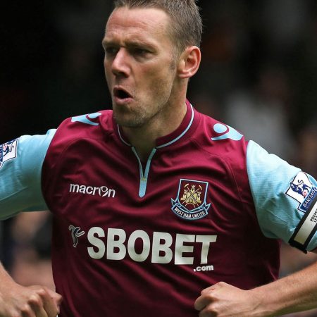 Kevin Nolan verjame v Mykhaila Mudryka: legenda Premier lige je videl priložnost za ponovni zagon kariere