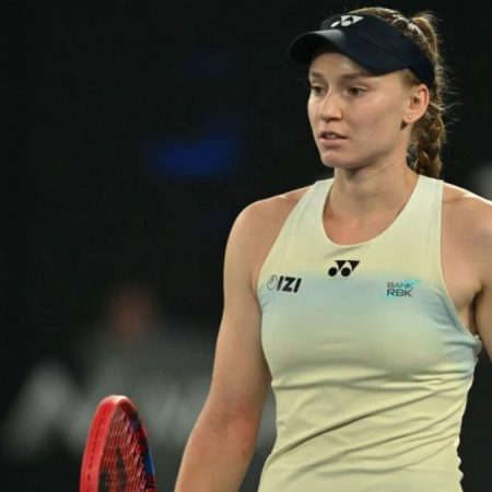 Rybakina se je vrnila proti Goffovi in ​​se uvrstila v finale turnirja WTA 1000 v Torontu
