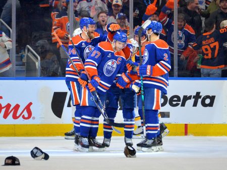 Začetek predsezone NHL: McKenna debitiral, McDavid blesti in Sennekejev hat-trick