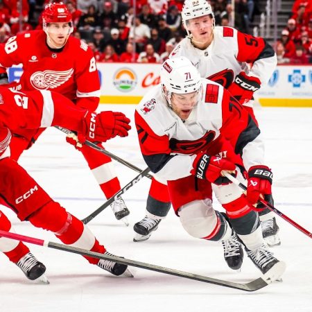 NHL: Carolina premaga Florido, Detroit doseže sedem golov
