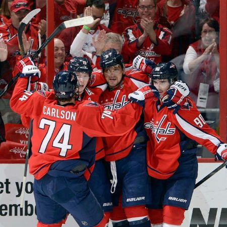 NHL: Rangersi dosežejo šest golov, Seattle premaga Washington, Carolina premaga Philadelphio