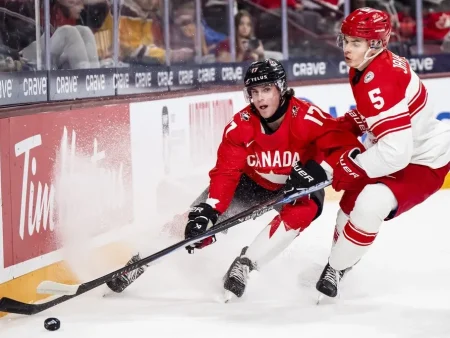 McKenna doseže debitantski gol v NHL, Lafreniere doseže hat-trick, Carolina nadaljuje zmagovalni začetek