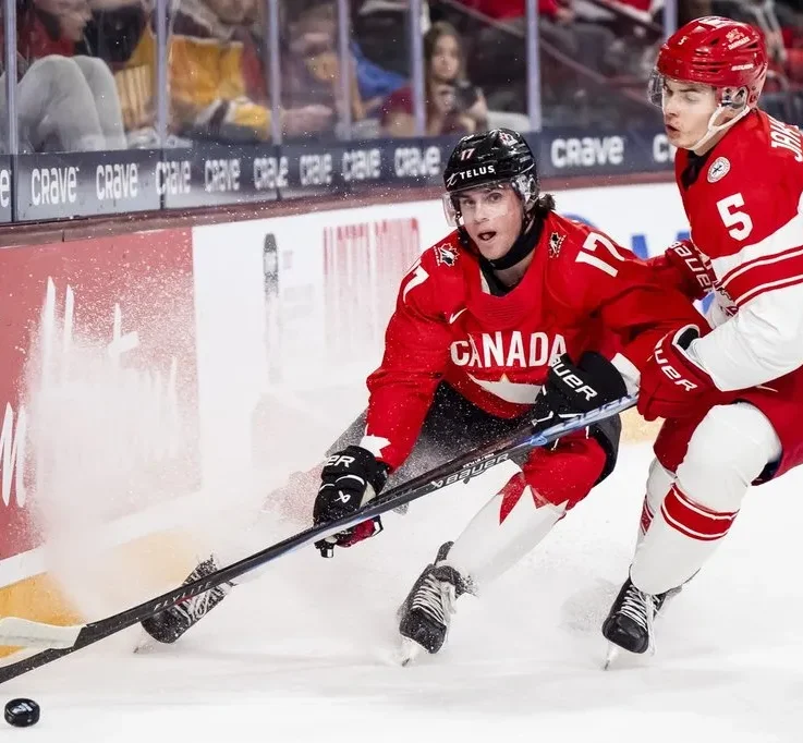 McKenna doseže debitantski gol v NHL, Lafreniere doseže hat-trick, Carolina nadaljuje zmagovalni začetek