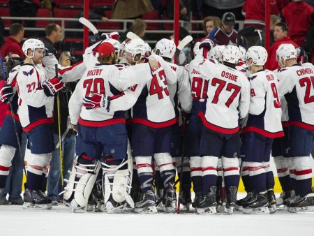 NHL: Pittsburgh premagal Philadelphio, Colorado dosegel osem golov