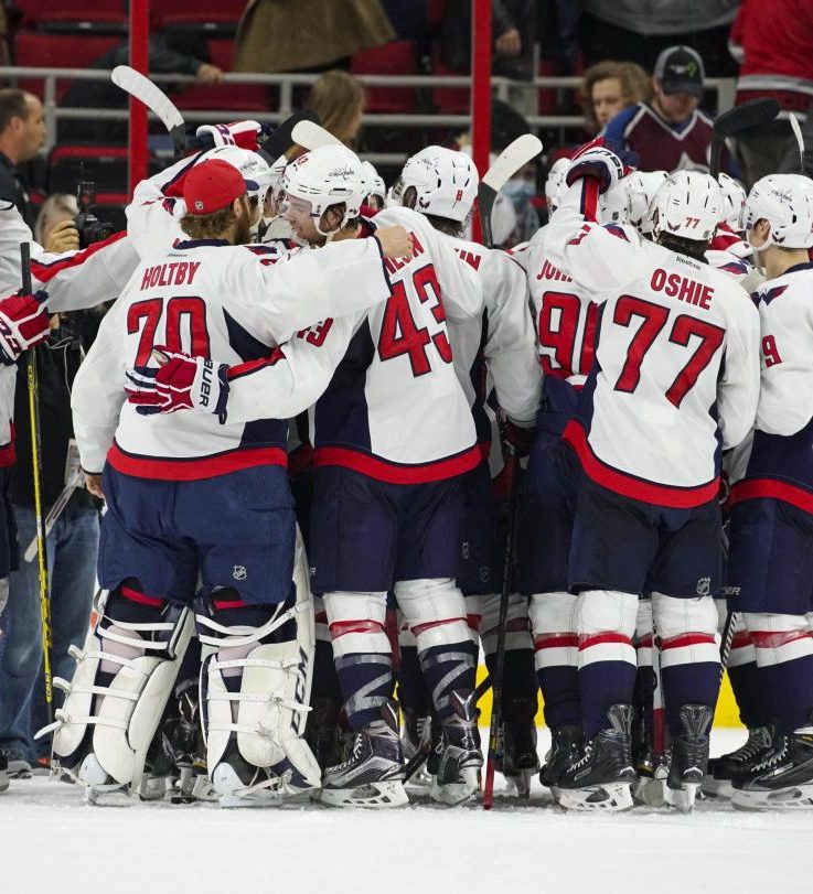 NHL: Pittsburgh premagal Philadelphio, Colorado dosegel osem golov